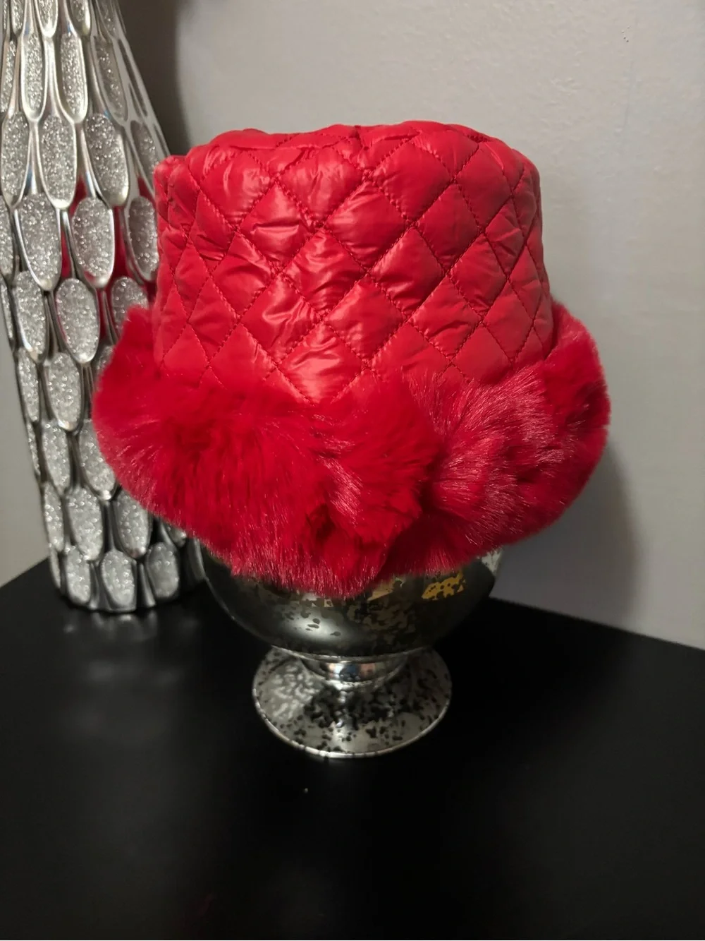 Quilted Red Faux Fur Trim Bucket Hat